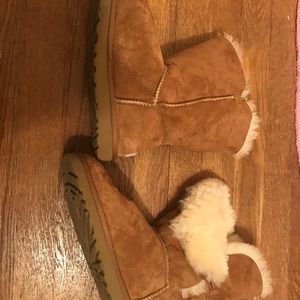 Chestnut Bailey-Button UGGS! Worn Twice!!